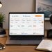 Google Flights, Skyscanner ou Kayak : lequel m'a permis d'économiser le plus ? 5 Comparatif visuel des interfaces de recherche de vols sur un ordinateur portable moderne.